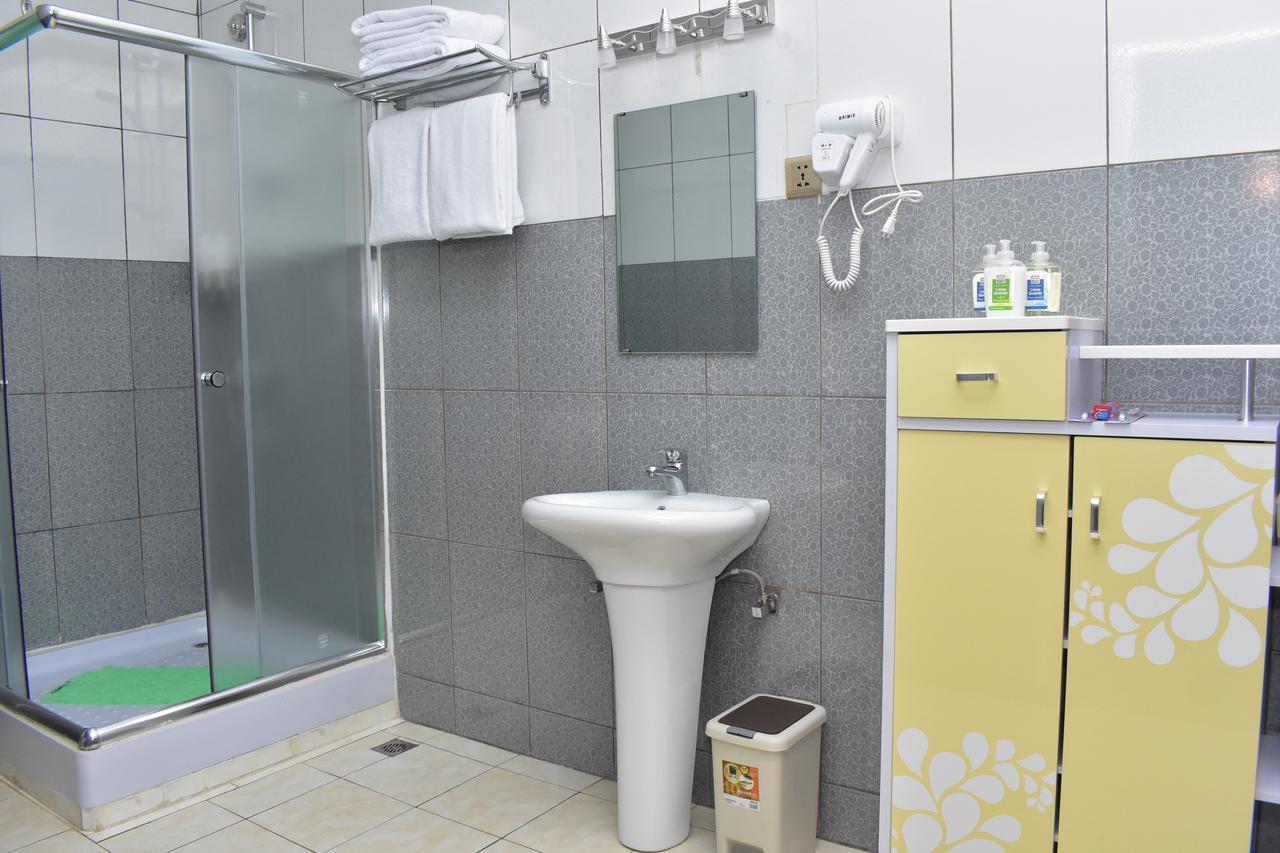 Lebanon Hotel Kigali Extérieur photo